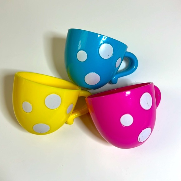 22 Pcs Tea Set and Dinner Party Assortment - Picture 9 of 10